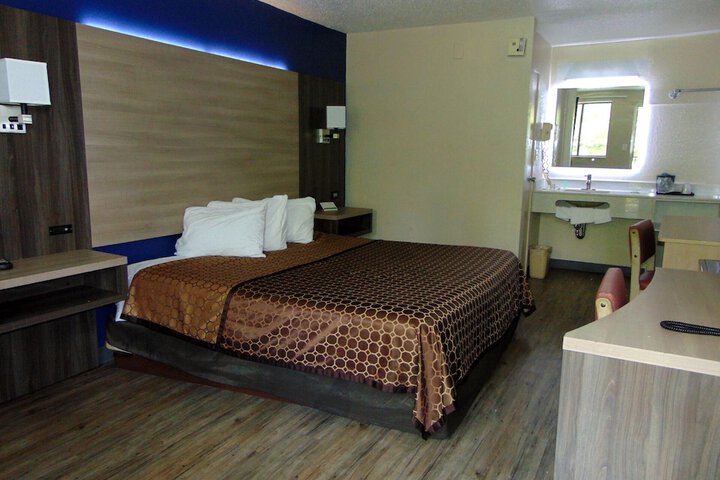 Room 26 of 46