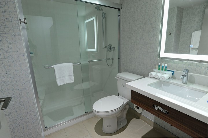 Room 20 of 29