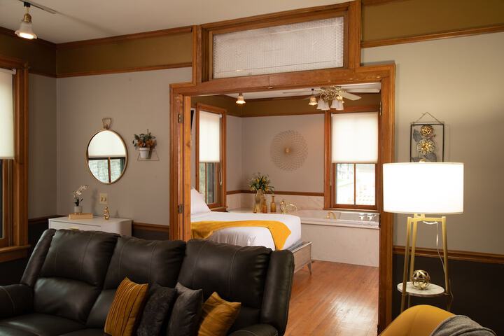 Room 6 of 70