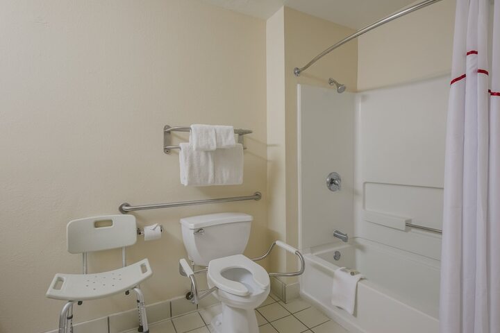 Room 16 of 32