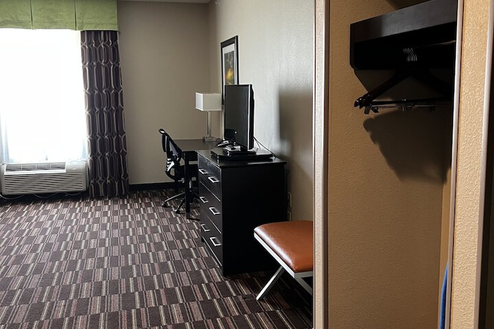 Room 37 of 52
