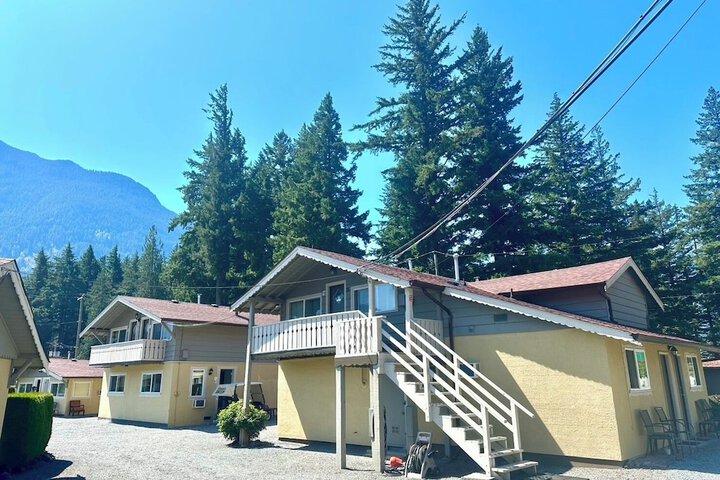 Richca Chalets Resort