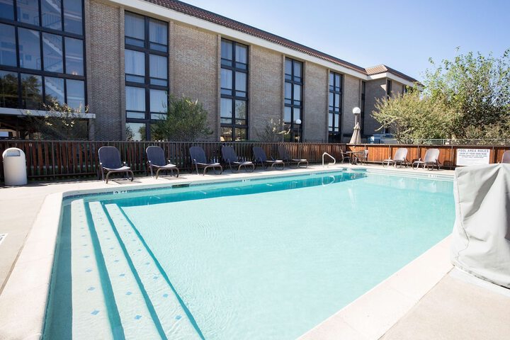 Pool 2 of 36