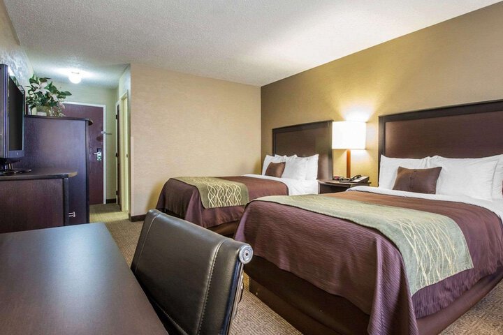 Room 13 of 28