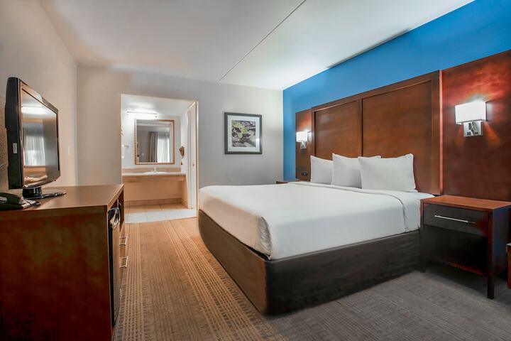Room 13 of 35
