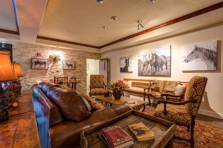 Hotel Interior 13 of 47