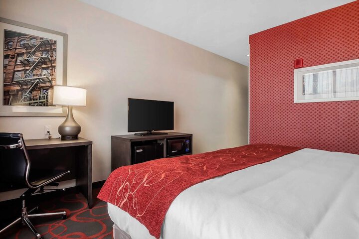 Comfort Inn & Suites near Stadium