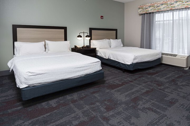 Hampton Inn & Suites Raleigh Downtown