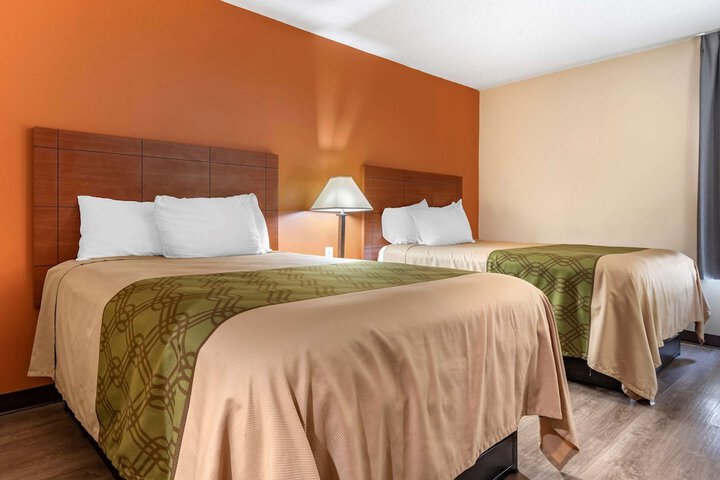Room 10 of 26