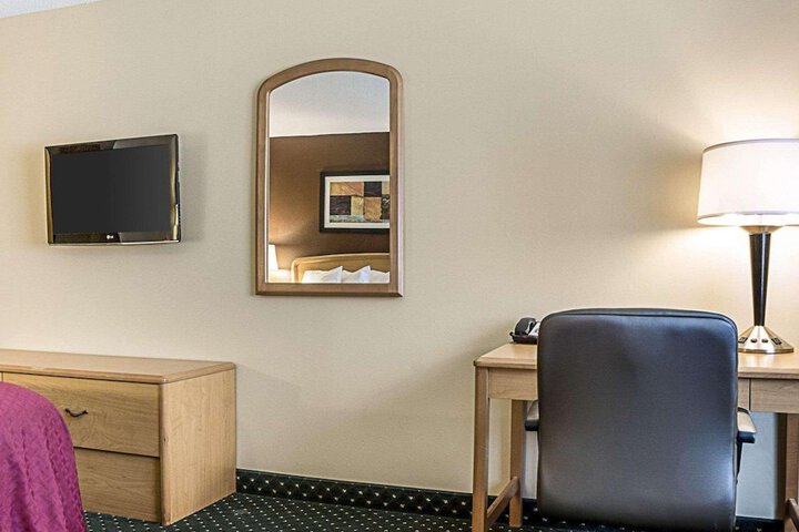 Room 25 of 32