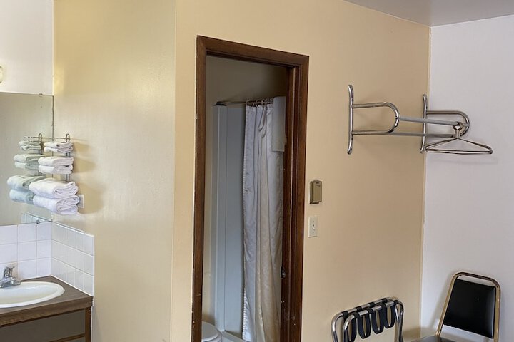 Room 47 of 61