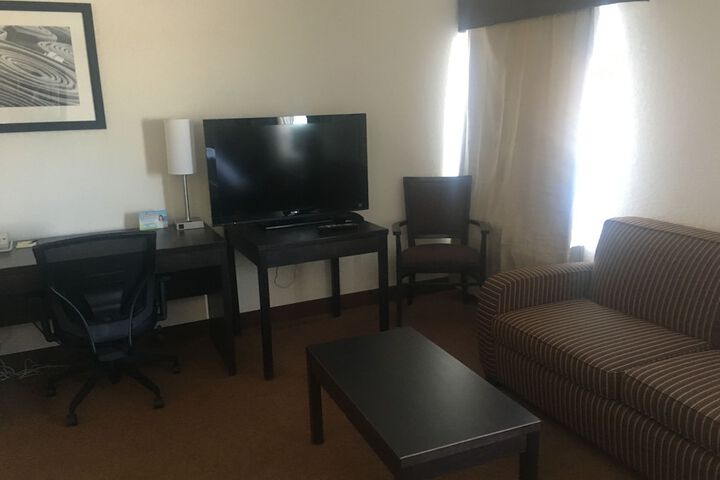 Room 25 of 36