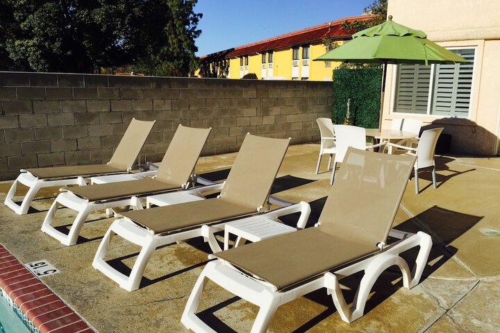 Sundeck 41 of 44