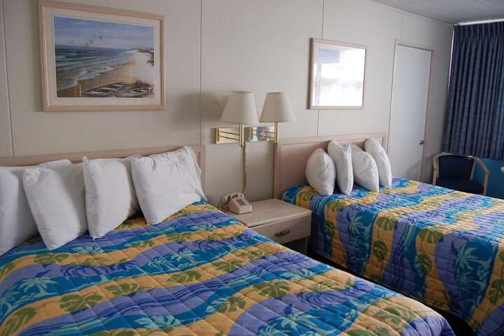 Room 32 of 38