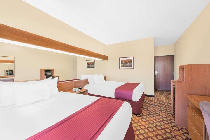Room 14 of 25