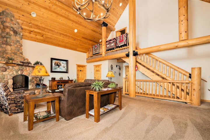 The Hideaway Lodge