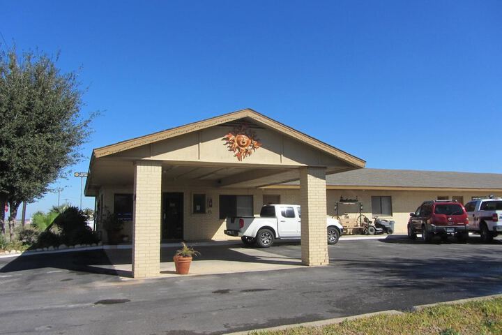 Executive Inn Hebbronville