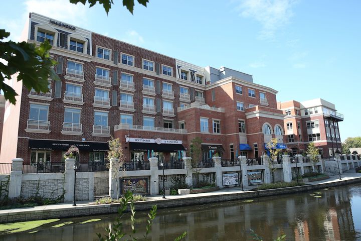 Hotel 10 of 91