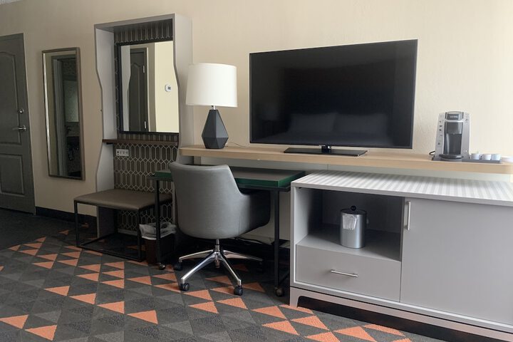 Holiday Inn Asheville Biltmore by IHG