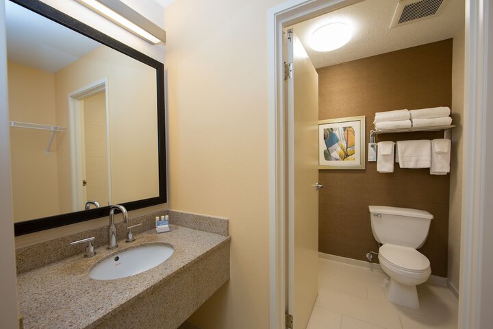 Fairfield Inn & Suites by Marriott Burlington