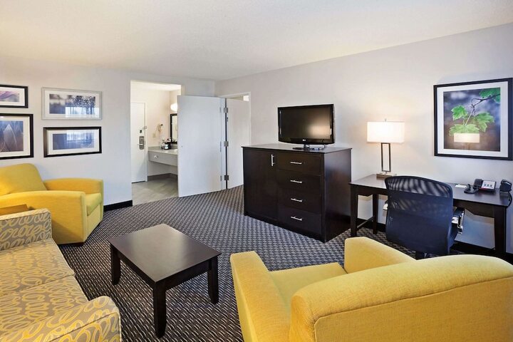 Room 21 of 42