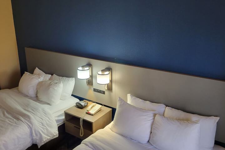 Room 48 of 69