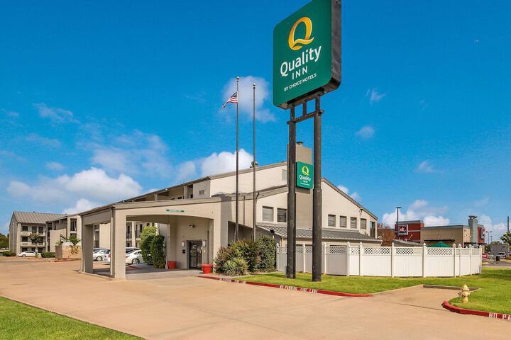 Quality Inn Tulsa Central