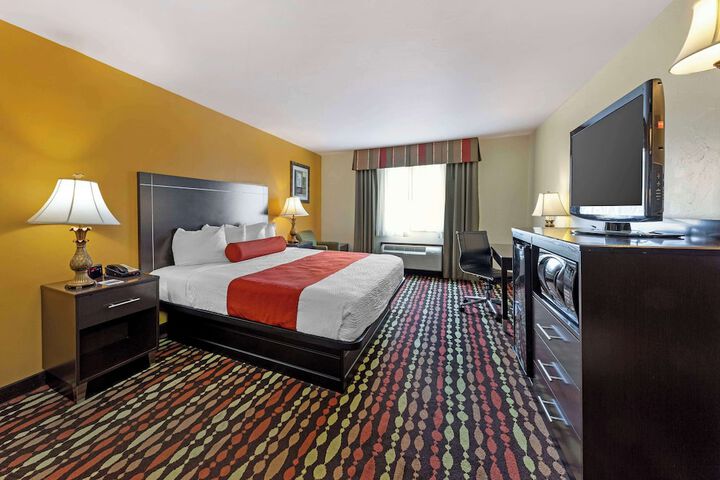 Room 8 of 28