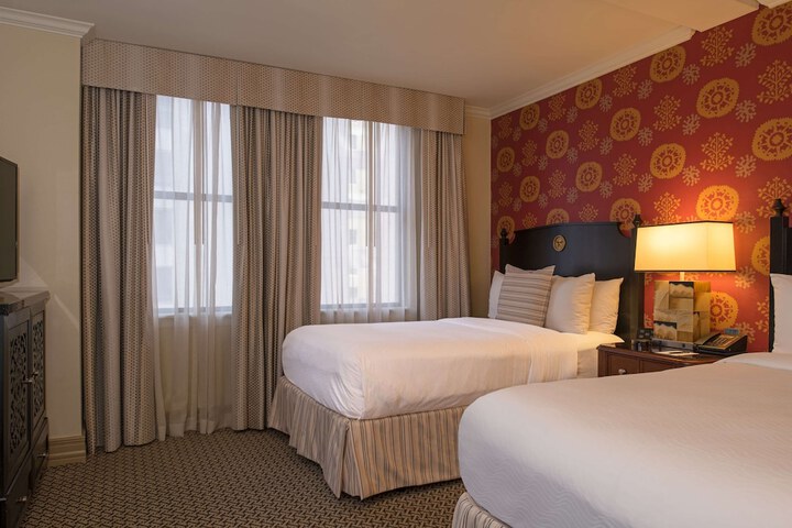 Room 27 of 47