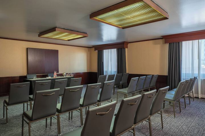 Renaissance Dallas Addison Hotel
