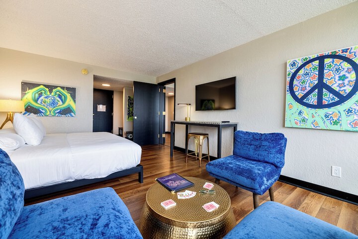 The Highlander Hotel Iowa City an Ascend Collection Hotel