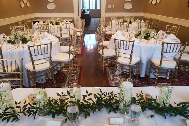 Ballroom/Hall 36 of 47