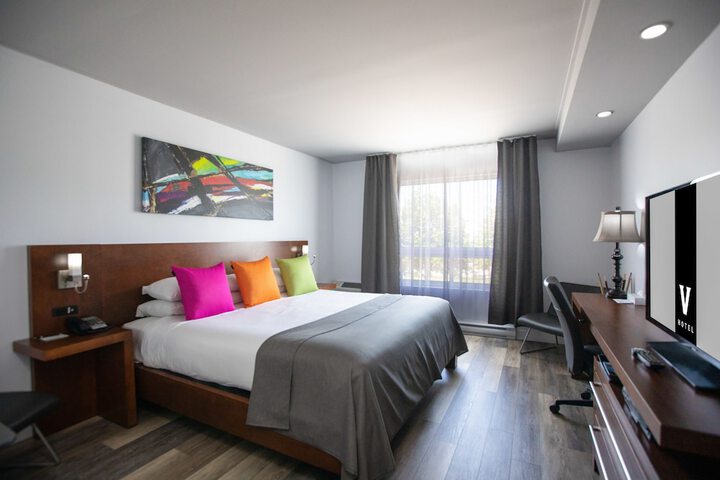 Room 18 of 105