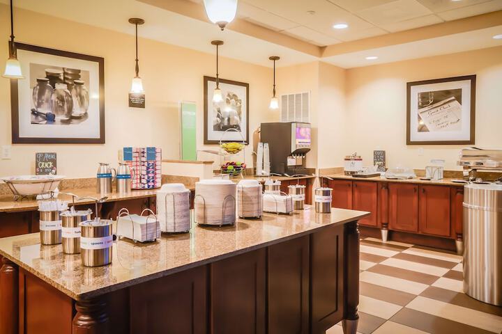 Breakfast/Coffee Service 40 of 49