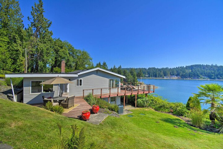Waterfront Gig Harbor Home w / Furnished Deck