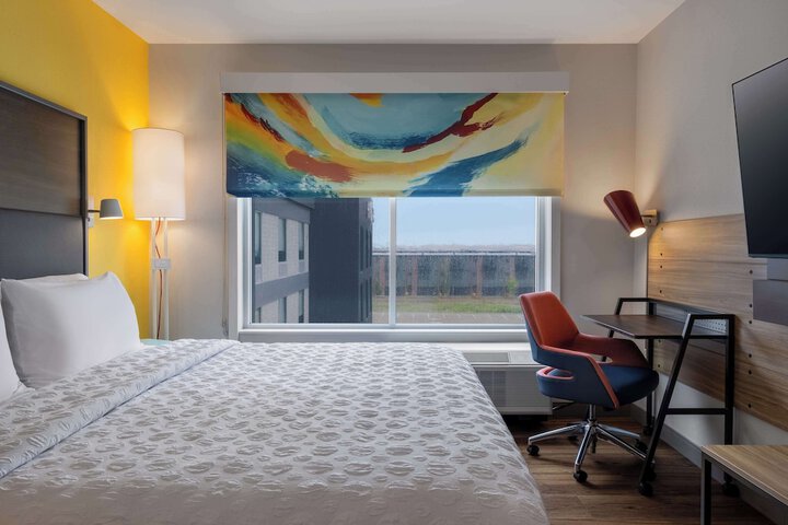 Room 11 of 22