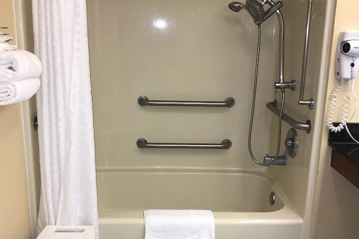 Room 12 of 24