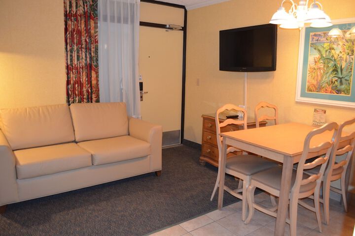 Room 33 of 78