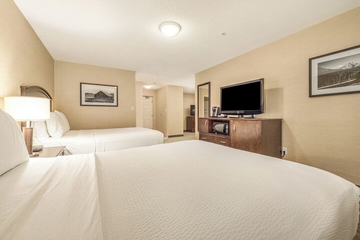 Room 61 of 200