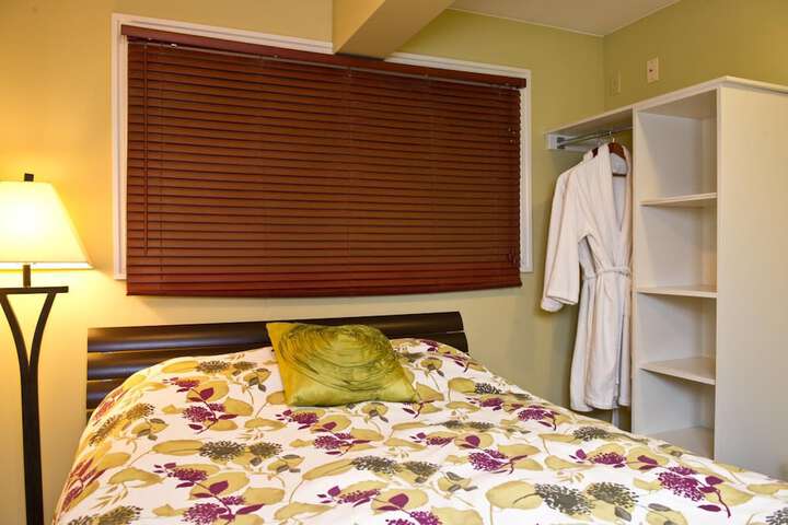 Room 9 of 21