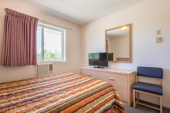 Room 26 of 40