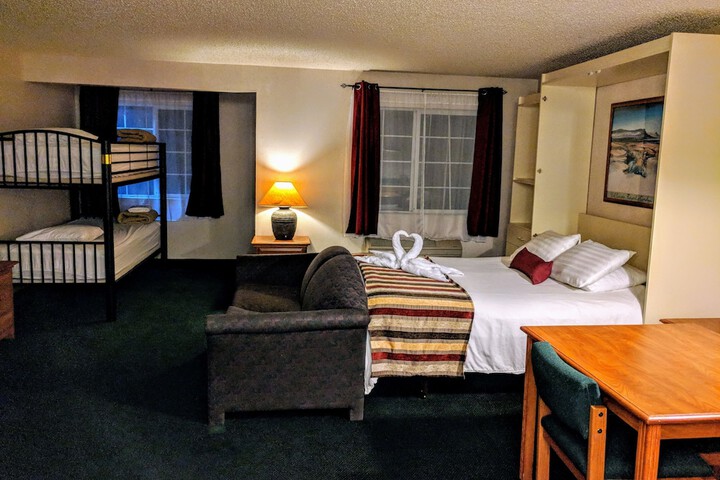 3 Peaks Lodge