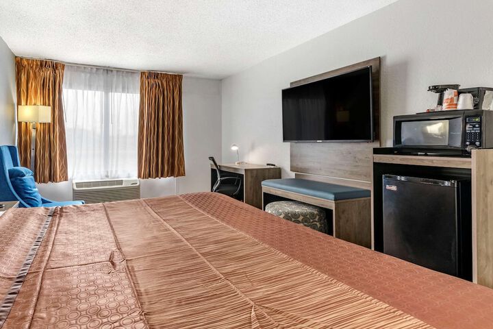 Room 17 of 72