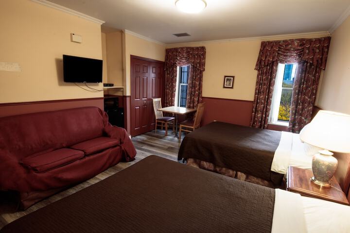 Room 6 of 36