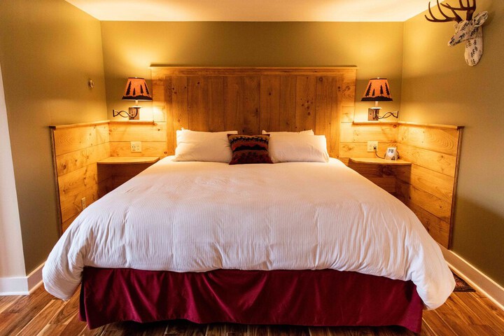 The Woodstocker B & B