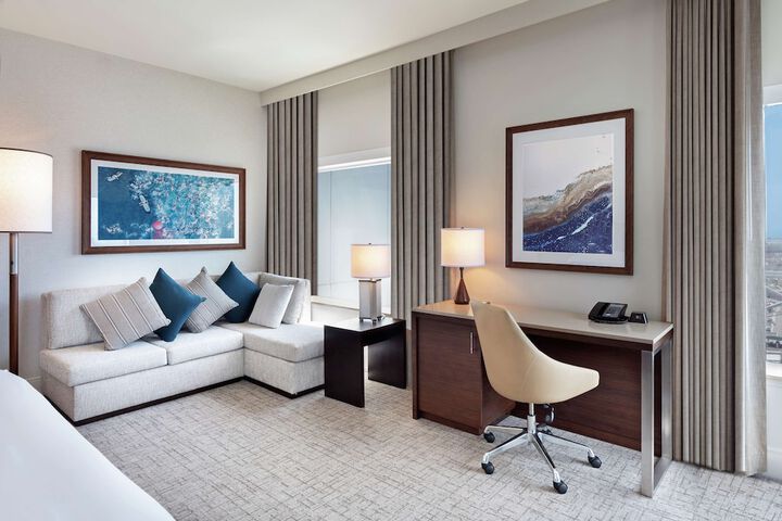 Hilton San Diego Bayfront