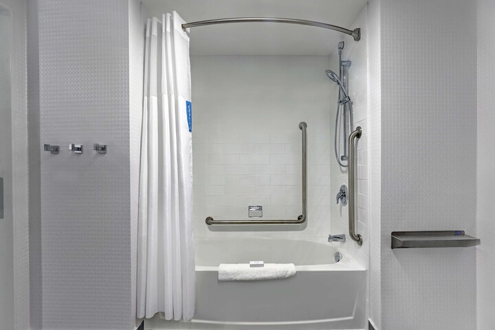 Hampton Inn & Suites by Hilton Belleville