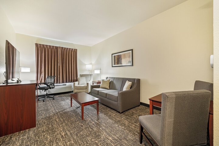 Room 32 of 63