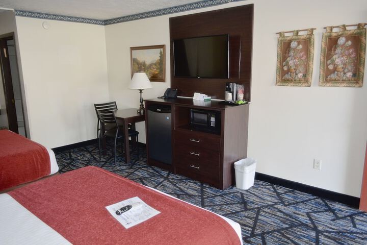 Room 14 of 19