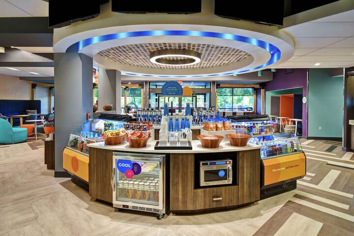 Tru by Hilton Sterling Heights Detroit